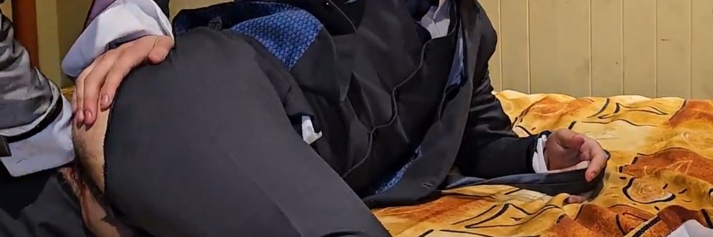 Con el traje puesto 🤵‍♂️🥵🔥's banner