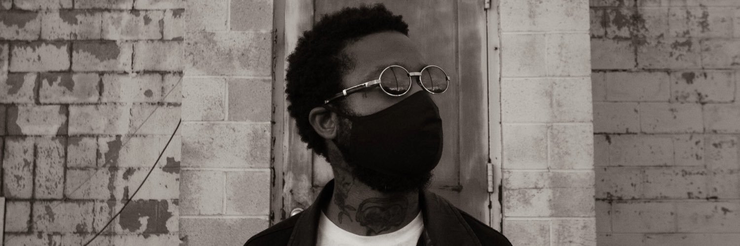 Gold Mouf's banner