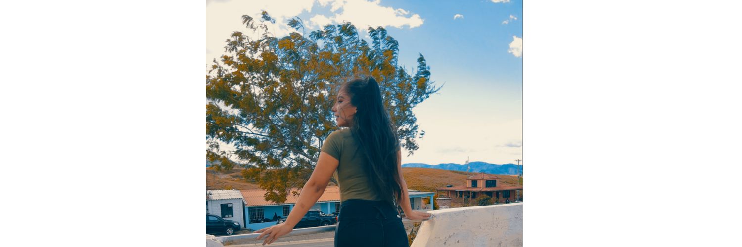 Valeria Mustafá's banner