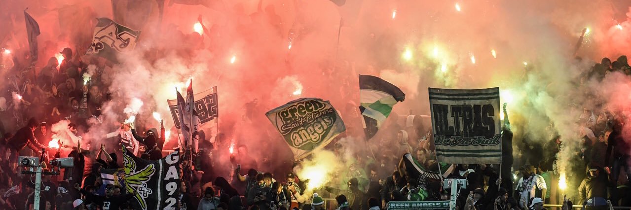Aouchiste's banner