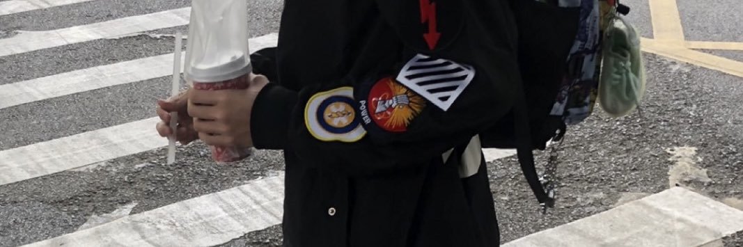 吾尊's banner