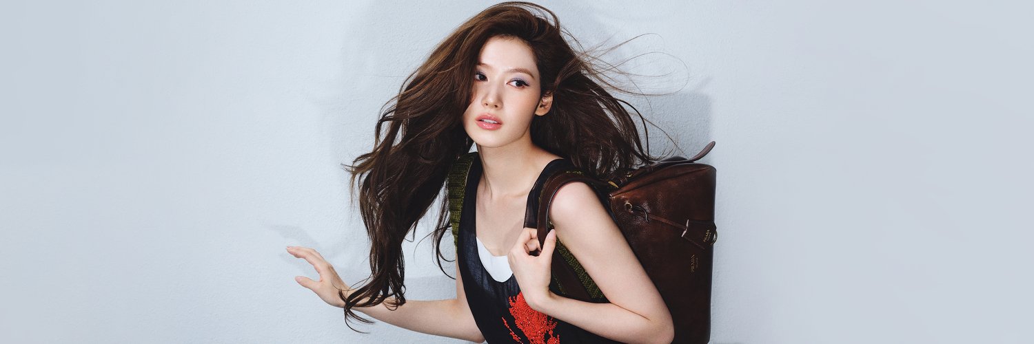 아레나옴므플러스코리아's banner
