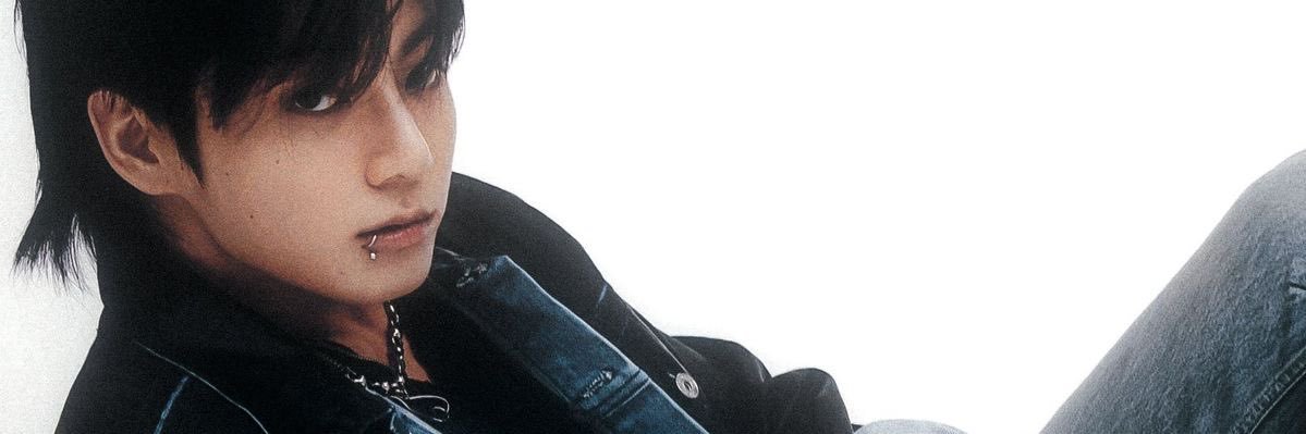 phia⁷'s banner