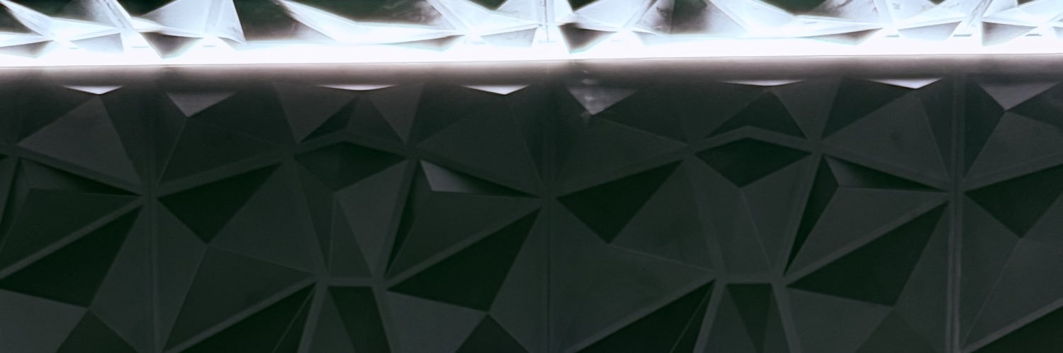D O $ $ A V € L I's banner