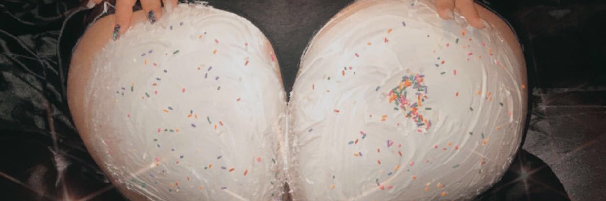 Miss_Mila_Cakes's banner