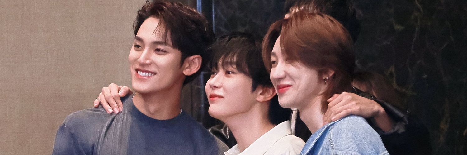 yuè ★ V8's banner