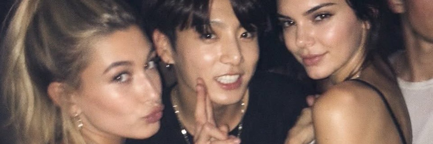 𑣲's banner