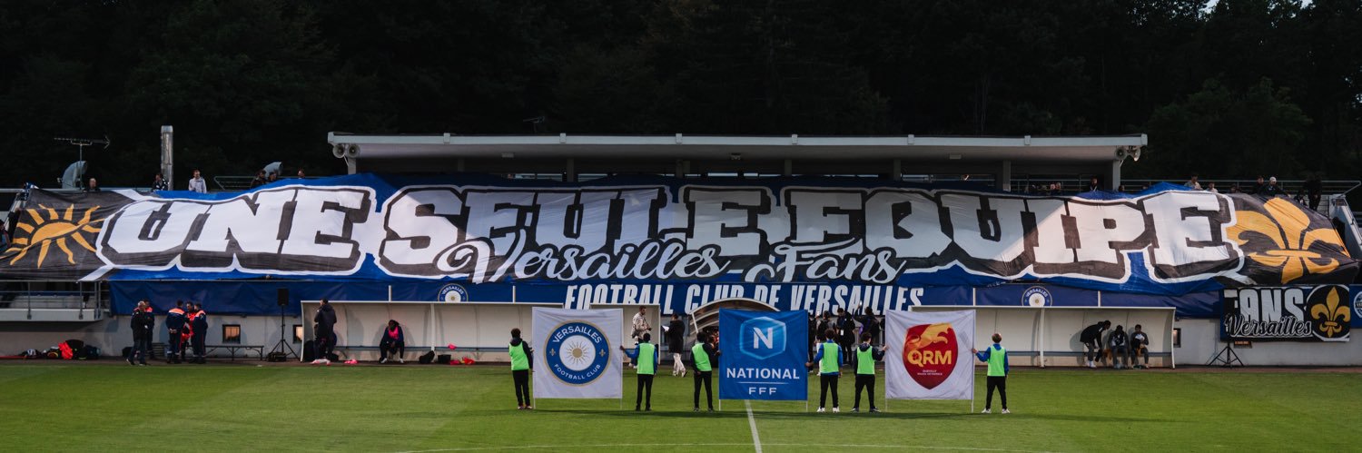 FC Versailles's banner