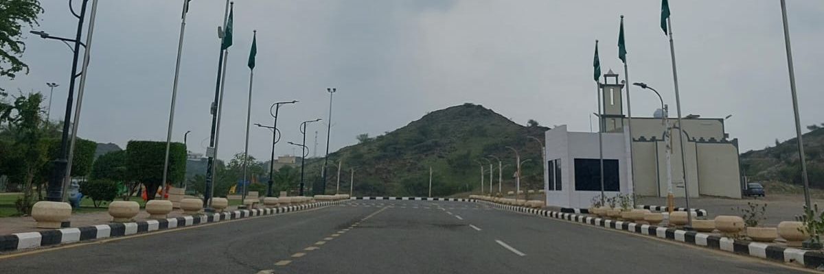 | M's banner