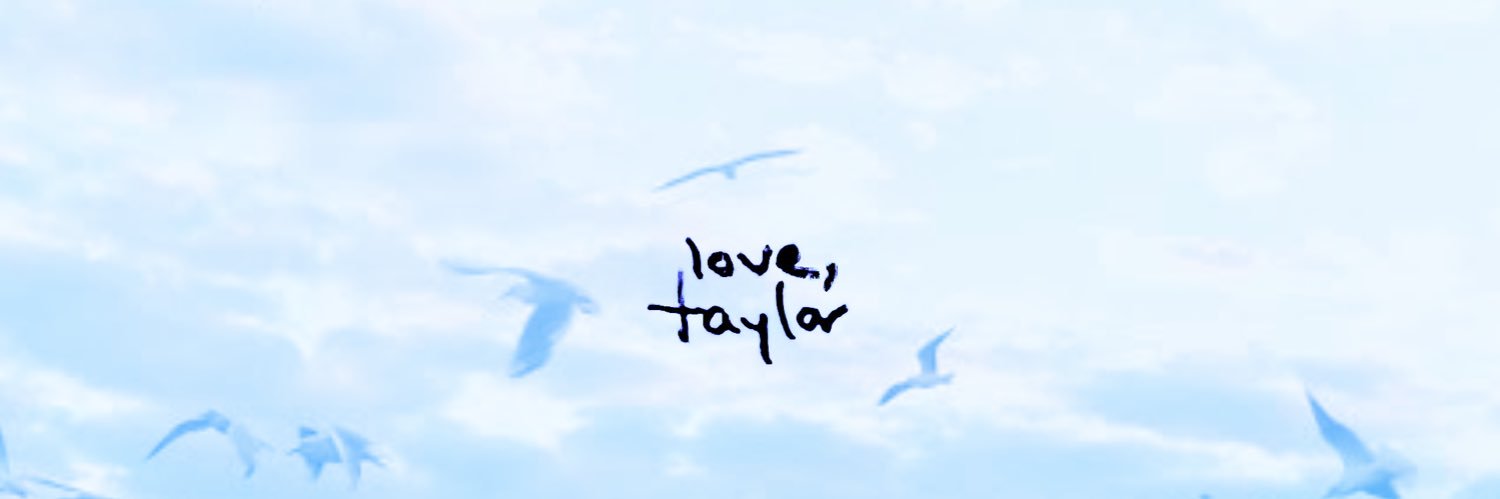 m o m o 🪩✨'s banner