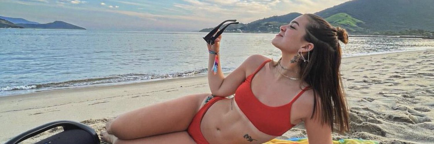 MEL MAIA 🍯's banner