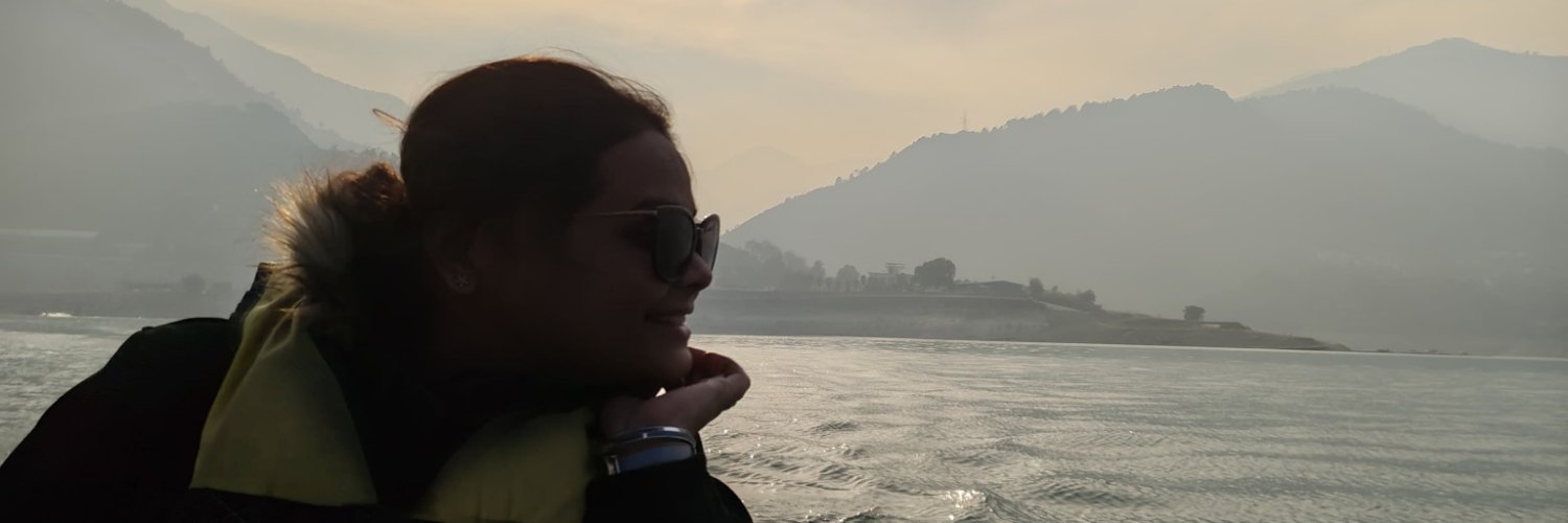 Prerna🌻's banner