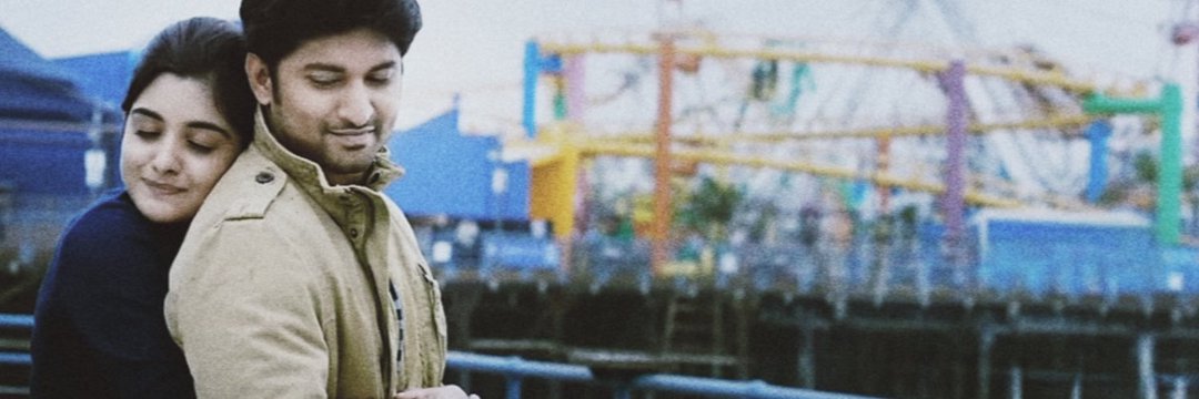 Røvēr's banner