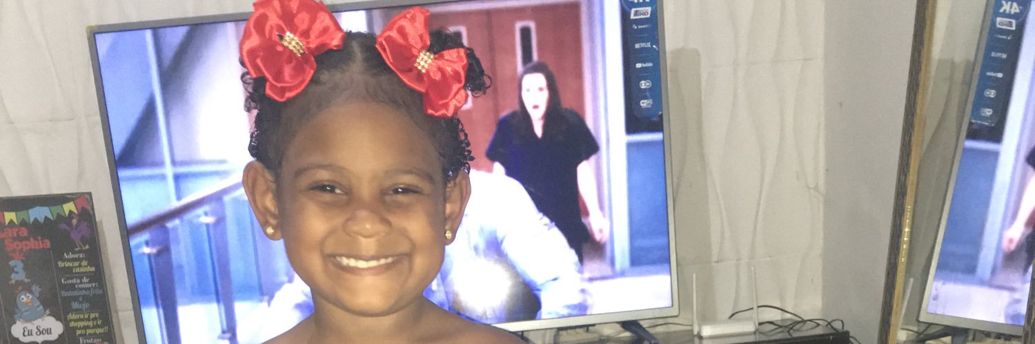 insta- laryssamartiinns🎀's banner