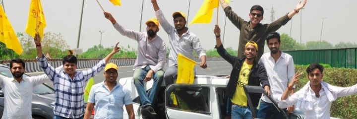 Rishi Yadav's banner