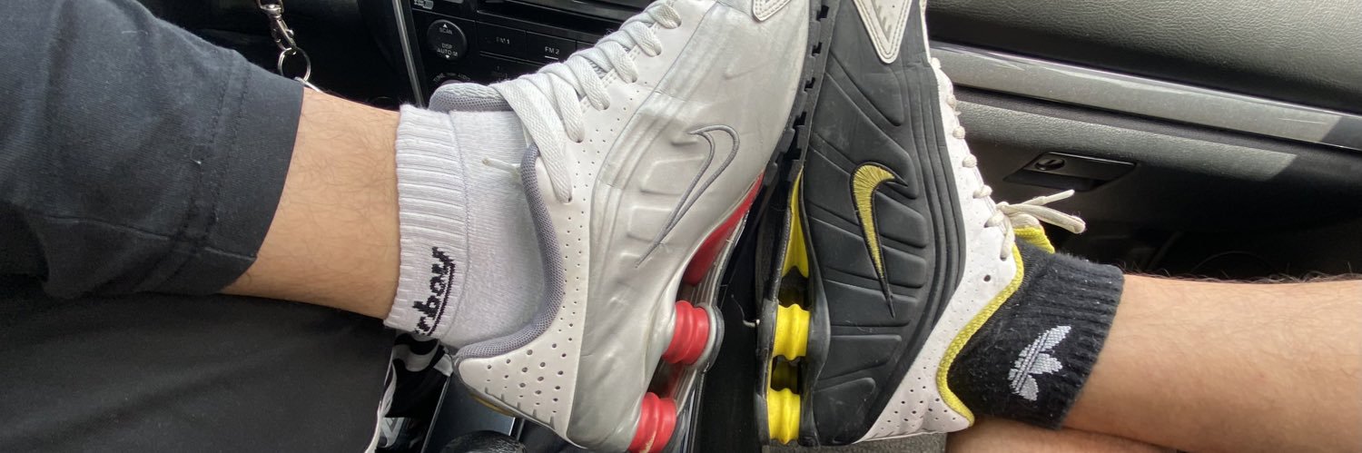 snneakerla (7.K) 👟's banner