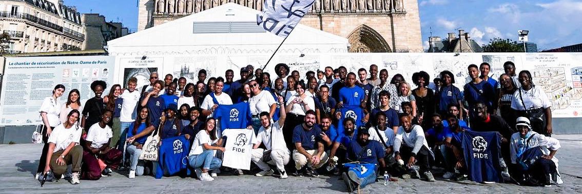 FIDE | Une famille en Christ 🇻🇦's banner