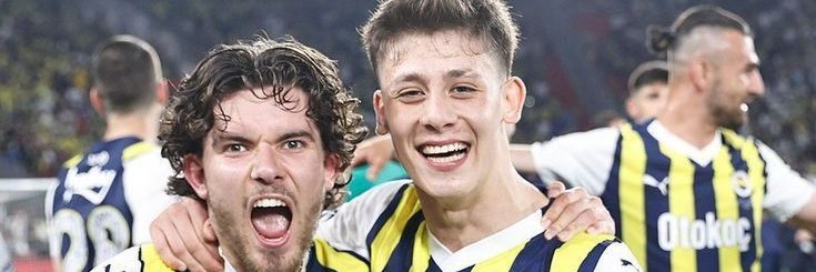Eylül🇦🇷's banner