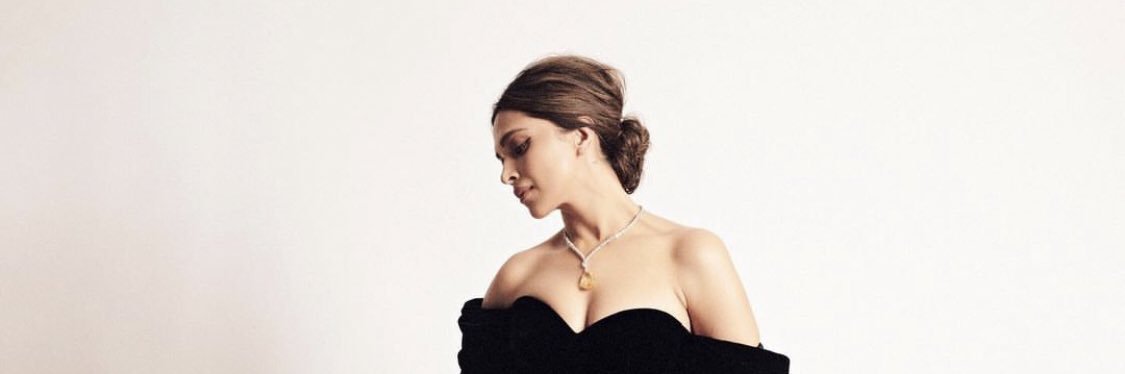 hourly deepika's banner