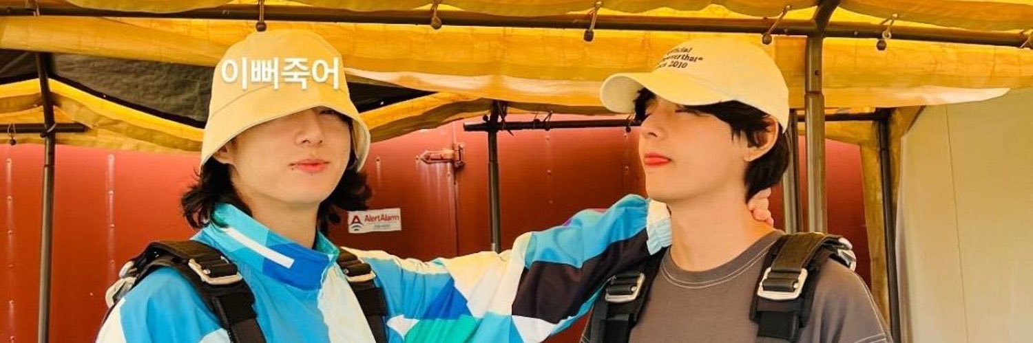 hes so pretty im dying 👅's banner