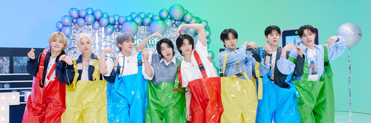 🌙's banner