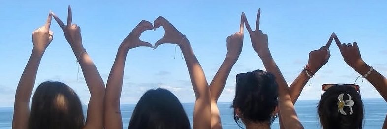 Sania🌺🏝️'s banner