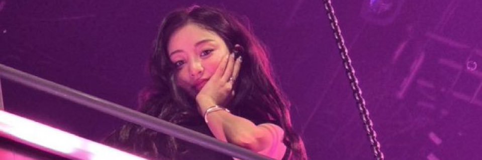 mimi🖤's banner