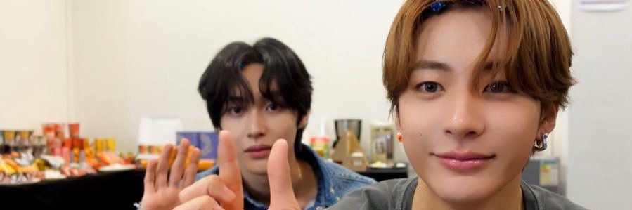 lee ❀˖°'s banner