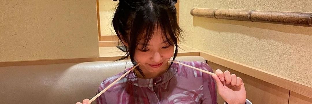 JENNIE's banner