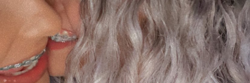 Karolina 🛍's banner