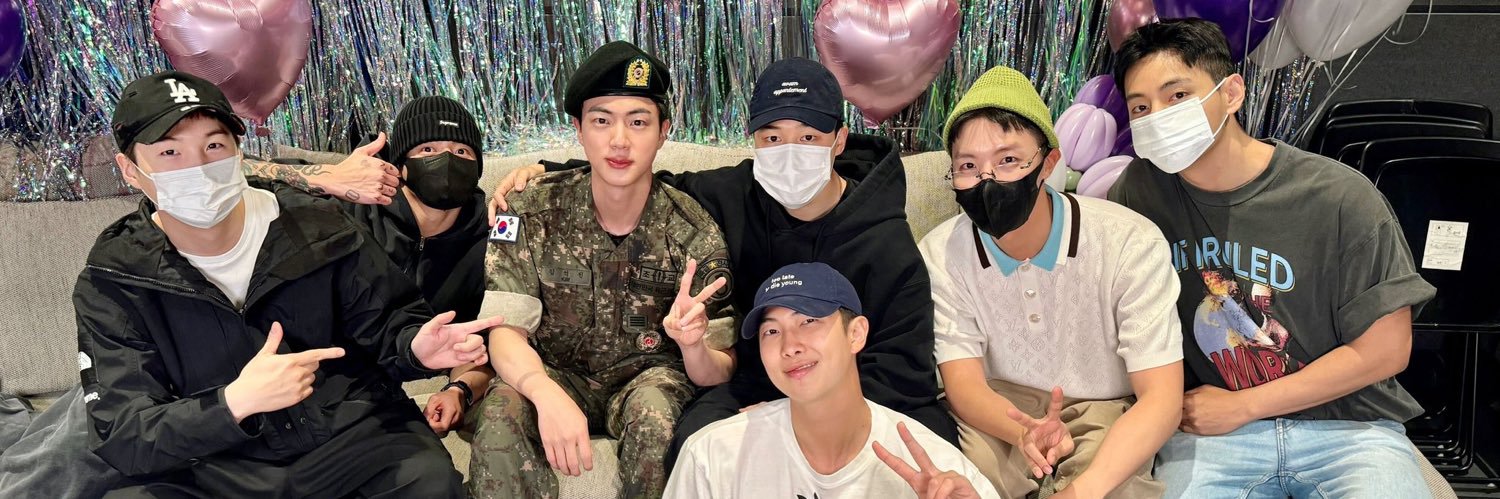 andy⁷ 🧃🐢 is seeing bts !'s banner