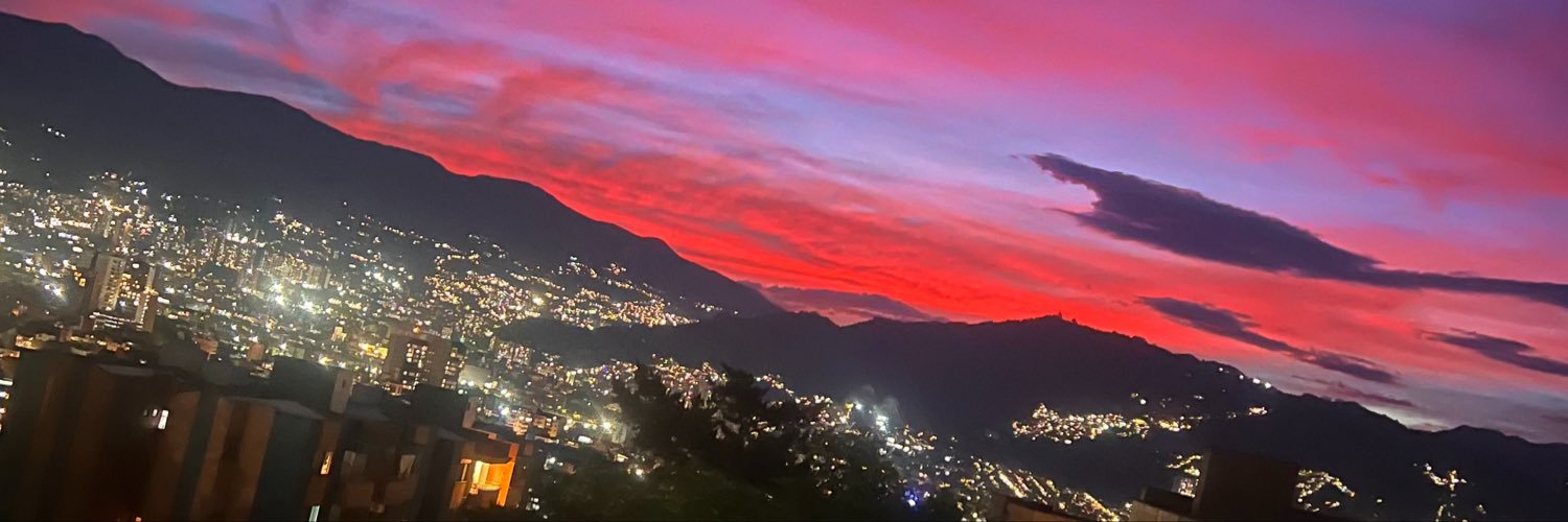 Alejandra Vélez🇨🇴's banner