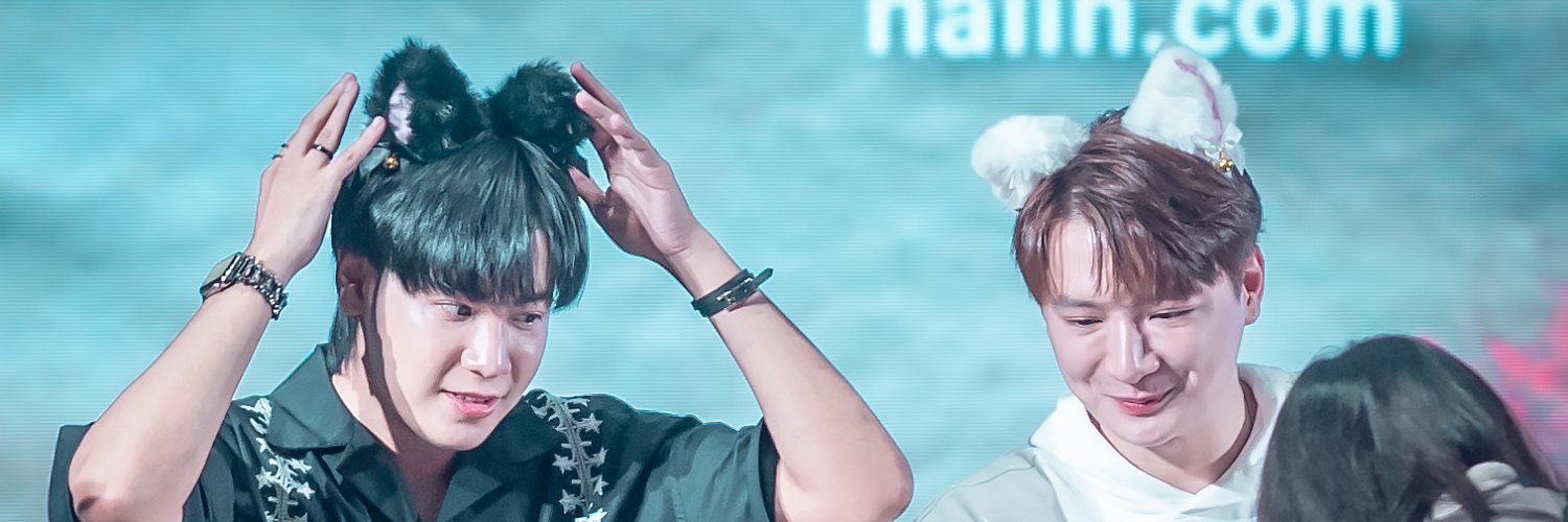 andrea🌹🌙🌵's banner