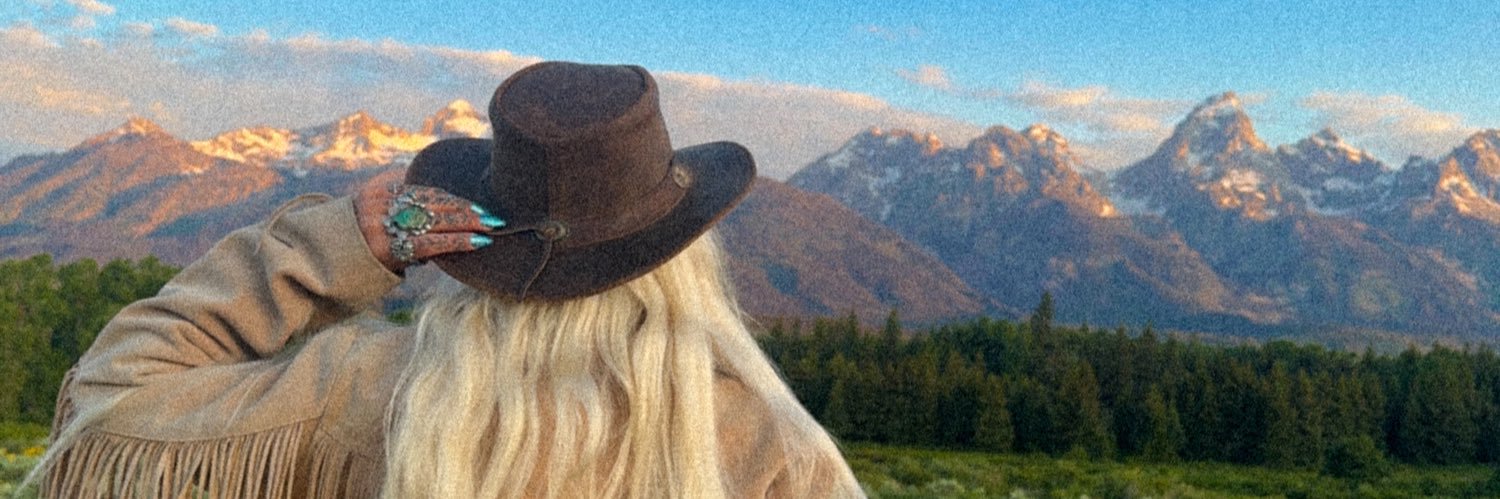 EMILY SEDONA✨'s banner
