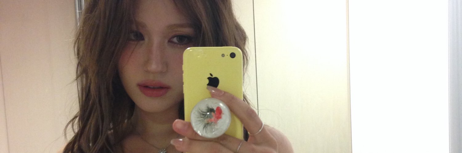 hourly somi's banner