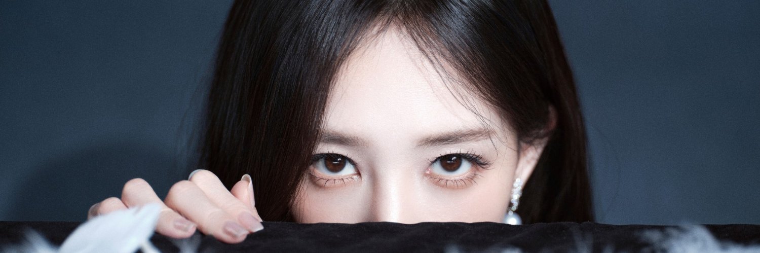 li yitong archive's banner