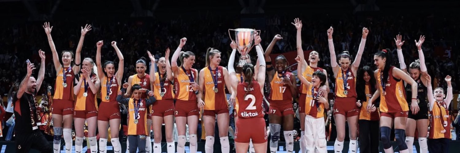 nazlı 9+2's banner