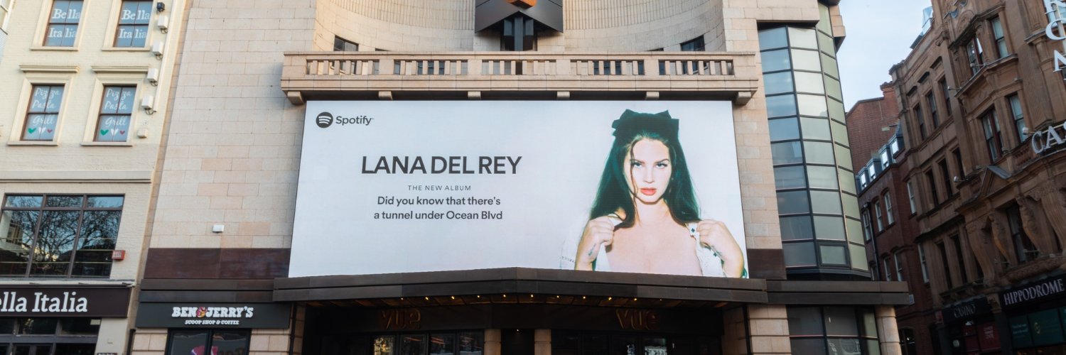 Lana Del Rey's banner
