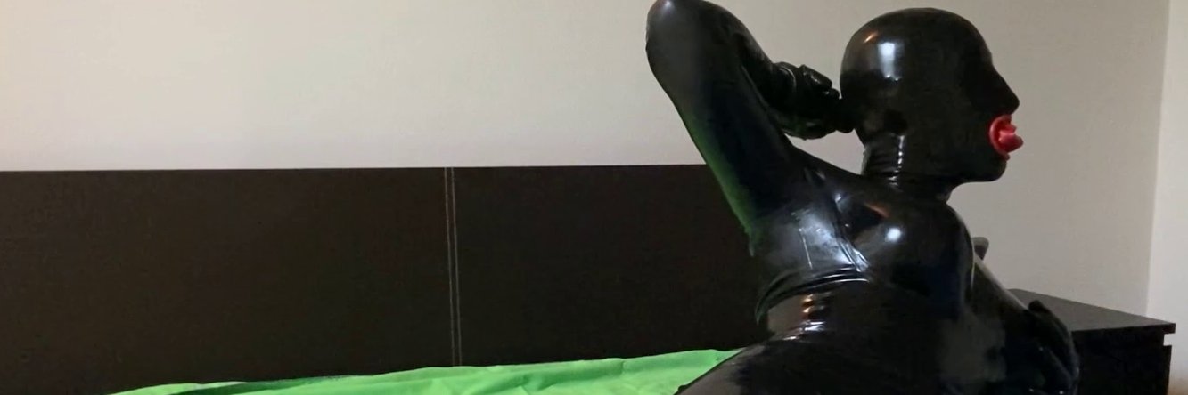 Rubberdoll Jade's banner