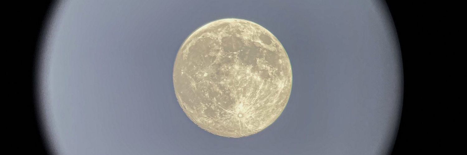 Luna llena's banner