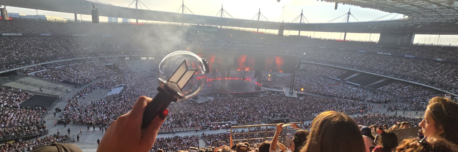 Lison⁷ saw WAB:TE live's banner