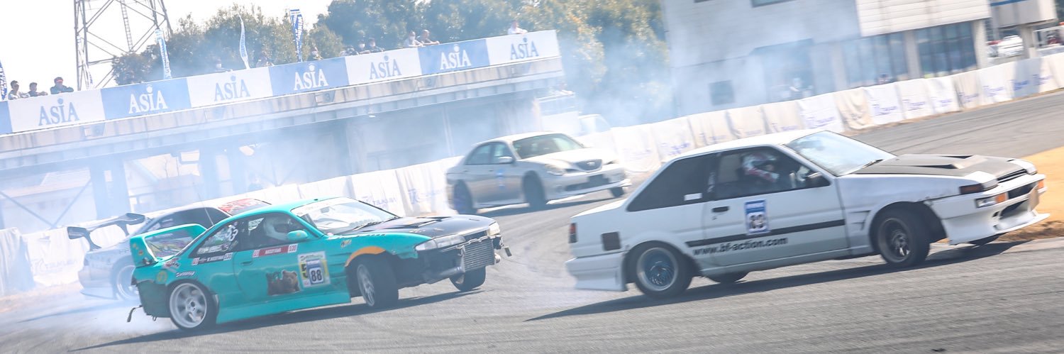 なべっちR357's banner