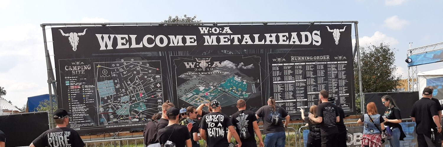 Der Bikey,Madman of Heavy Metal 🏍🎸🐺📯🏍🤘🦇's banner