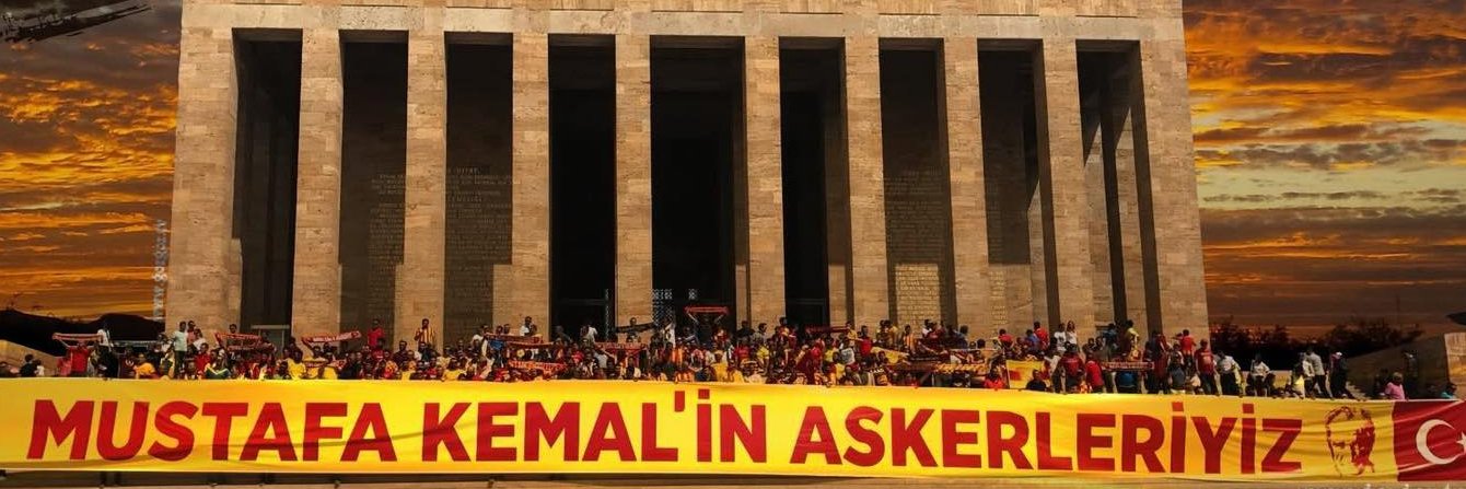 Göztepe Sosyal's banner