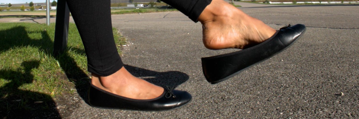 Women's Flats • Sneakers • Socks's banner