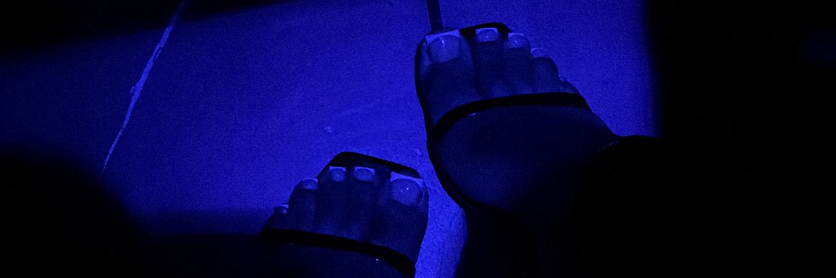 MissPrettyFeet😘👣's banner