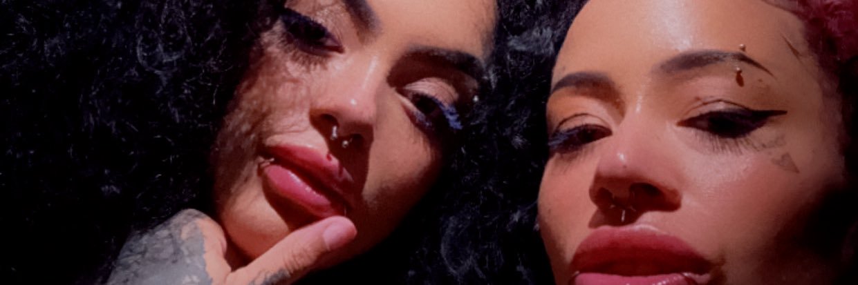 Not2Twinz 🖤's banner