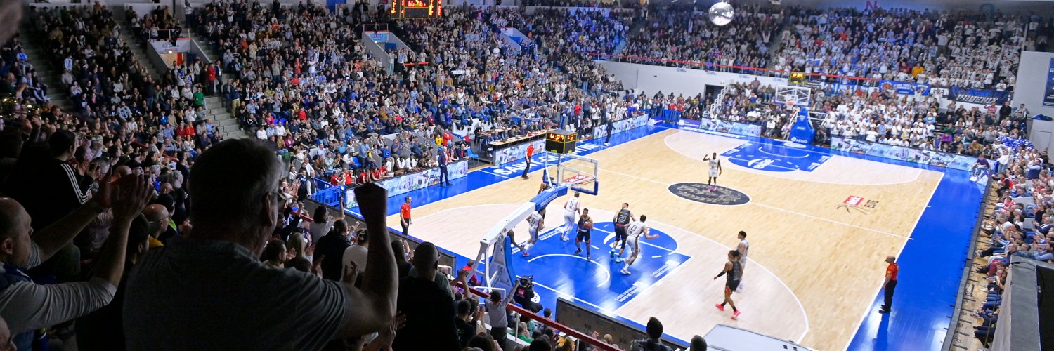 Saint-Quentin Basket Ball's banner
