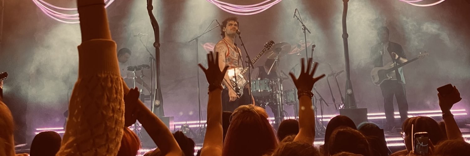 ed !!🧭🌇's banner