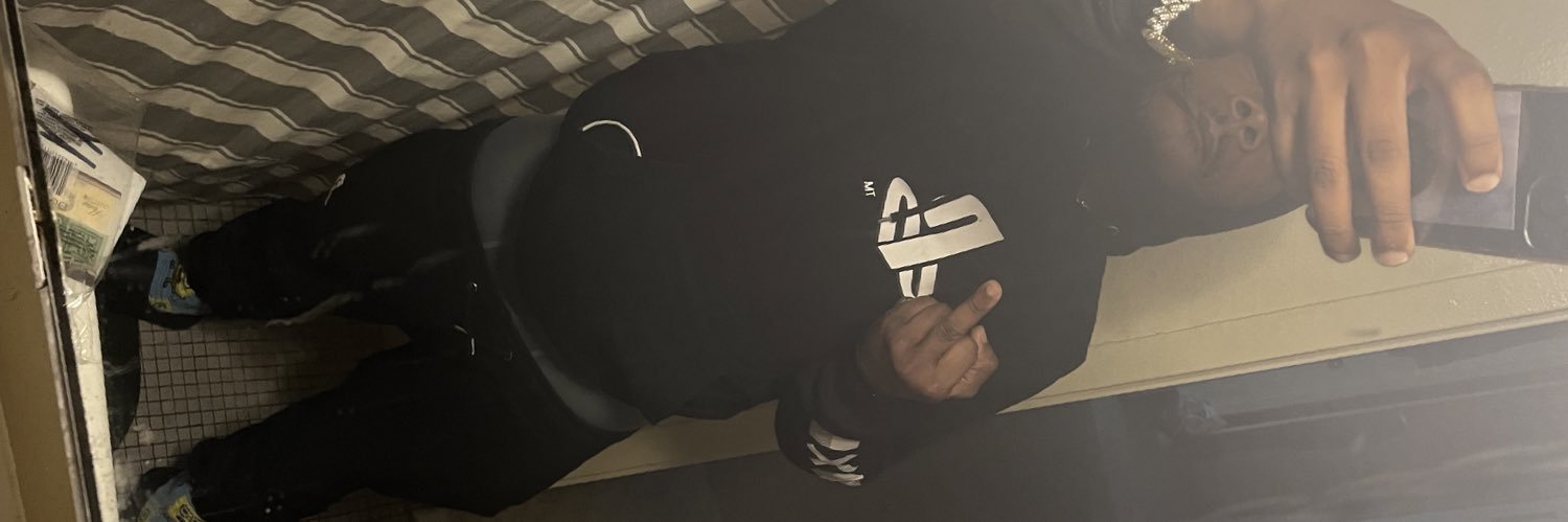 Isniffbuns(nyc)'s banner